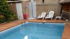Piscine extérieure (ouverte en saison)