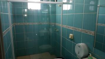 Standard Room | Bathroom | Towels