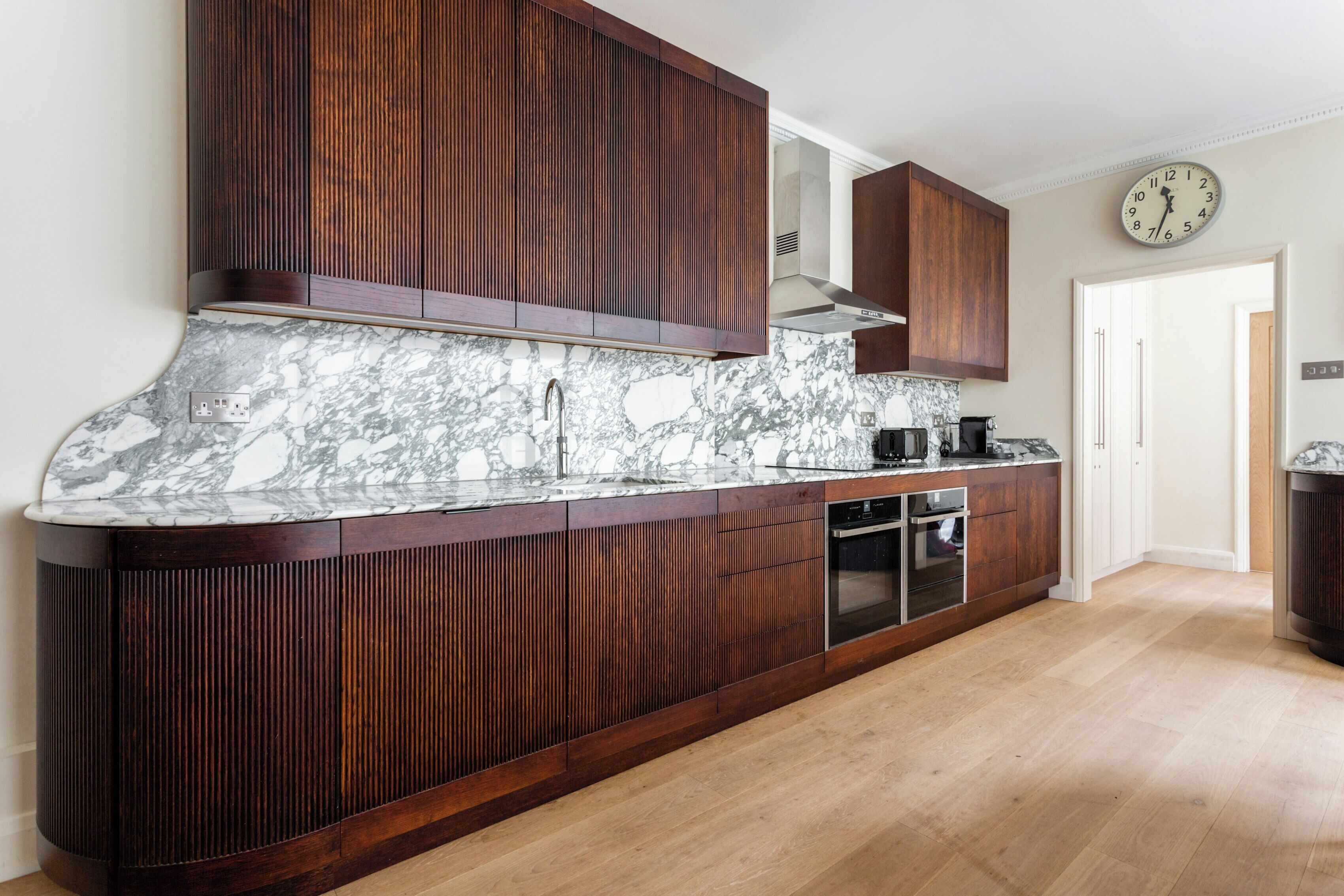 Apartment (3 Bedrooms) | Private kitchen | Fridge, microwave, oven, stovetop