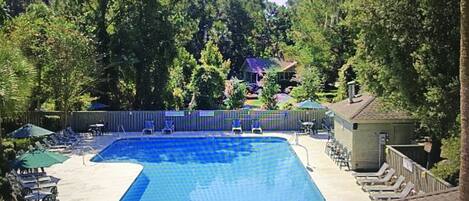 屋外プール、温水プール