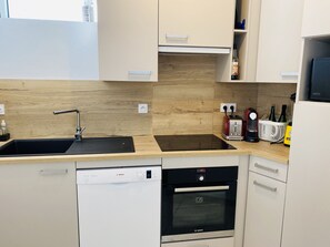 Fridge, microwave, oven, dishwasher