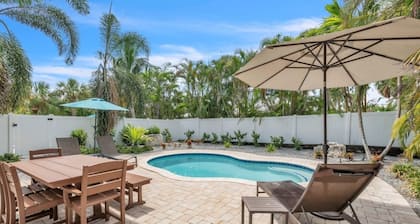 1 Step Closer 2 Bedroom Villa by RedAwning