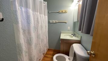 Studio | Phòng tắm | Khăn tắm