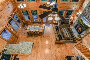 Dining - Ali's Dream 3 Bedroom Cabin by RedAwning (Sevierville)