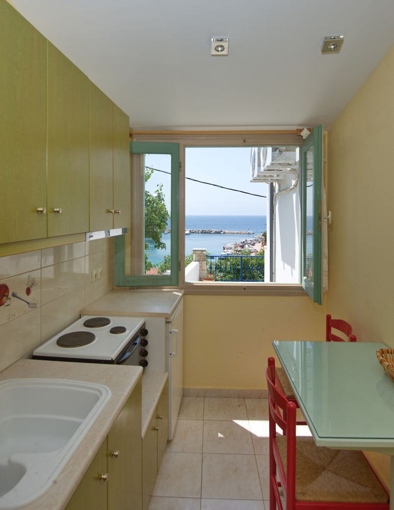 Pension Votsi by null