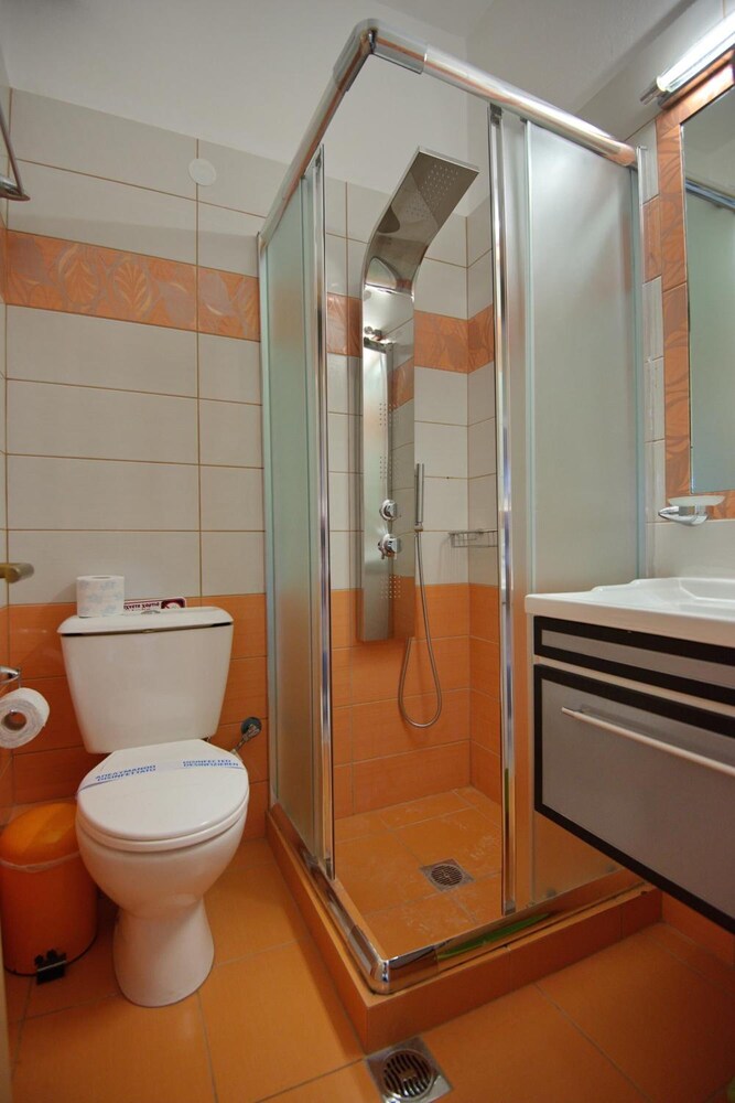 Pension Votsi by null