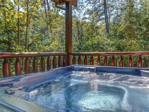 Ferienhütte, Mehrere Betten, Whirlpool, Bergblick | Wellness | Whirlpool