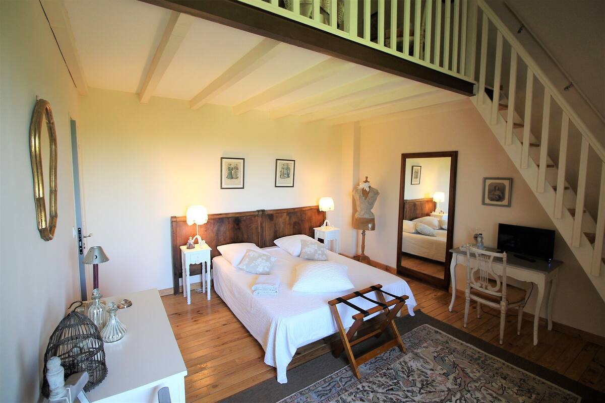 Suite (Romantique) | 1 slaapkamer, individueel gedecoreerd, individueel gemeubileerd