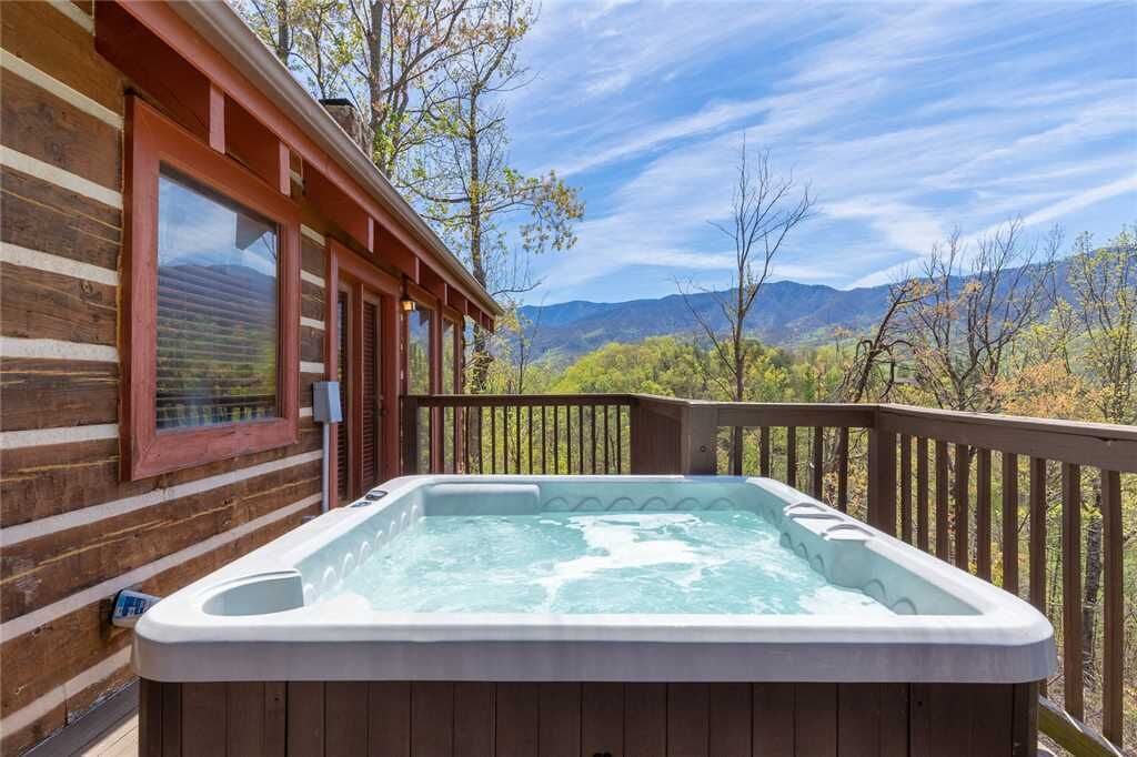 Cabin, Multiple Beds, Hot Tub, Mountain View | Spa