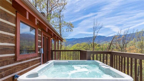 Cabin, Multiple Beds, Hot Tub, Mountain View | Spa