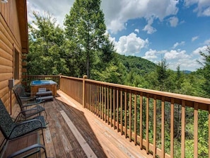 Cabin, 1 King Bed, Hot Tub, Mountain View | Balcony