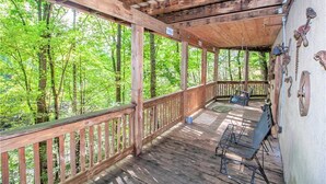 Balcony - Blessed Beyond Measure, 2 Bedrooms, Hot Tub, Wifi, Pool Table, Sleeps 7 (Gatlinburg)