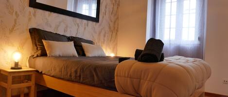 Individually decorated, individually furnished, soundproofing, free WiFi