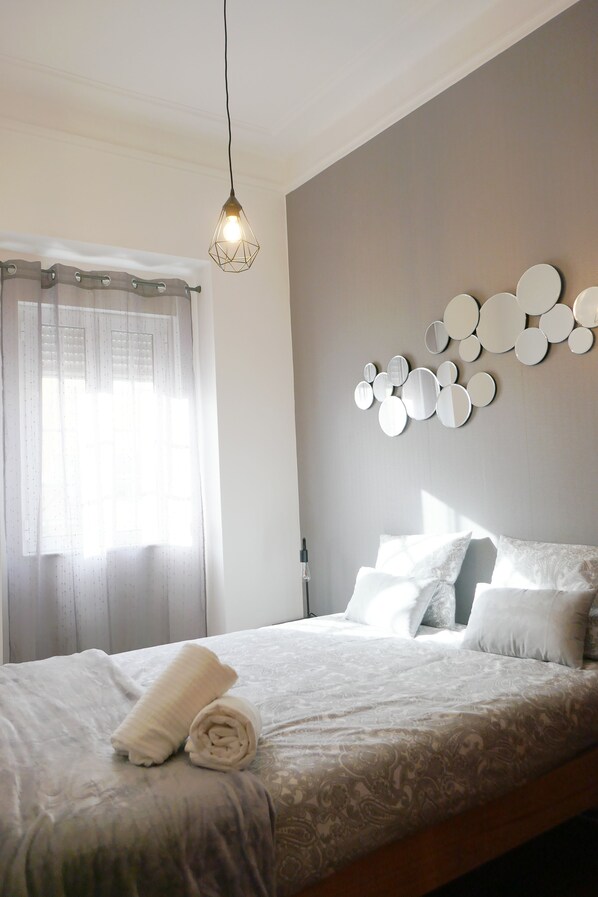 Design Double Room | Individually decorated, individually furnished, soundproofing, free WiFi - Abade Lisbon Rooms (Lisbon)