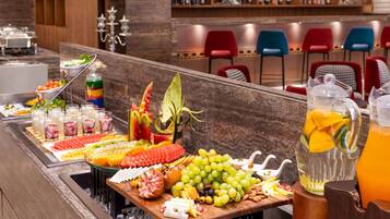 Daily buffet breakfast (USD 1200 per person)