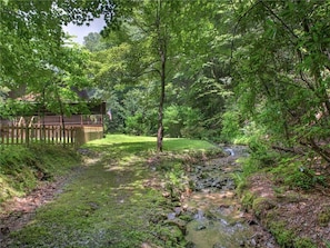 Property grounds - Eagle Creek, 2 Bedrooms, Hot Tub, Porch, Sleeps 6 (Gatlinburg)