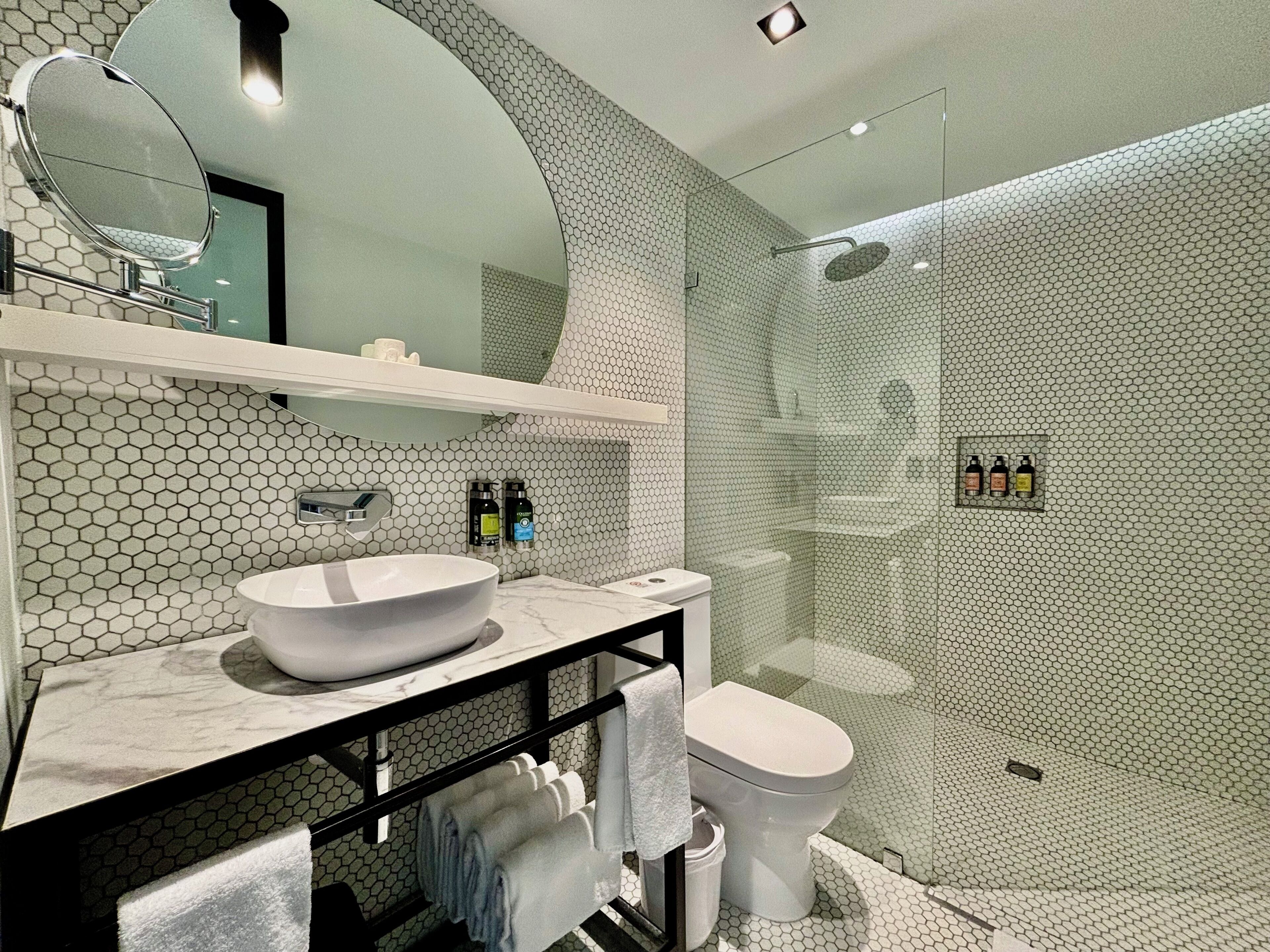 Executive-Apartment, 2 Schlafzimmer | Badezimmer | Dusche, Haartrockner, Handtücher, Toilettenpapier