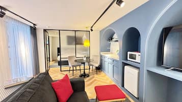 Superior Apartment, 1 Bedroom | Cots/infant beds, free WiFi, bed sheets