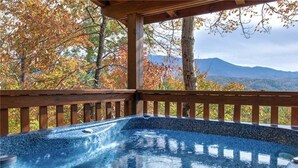 Unclassified image, 5 of 30, button - Enchanted View Lodge, 3 Bedrooms, Pool Access, Mountain View, Sleeps 10 (Gatlinburg)