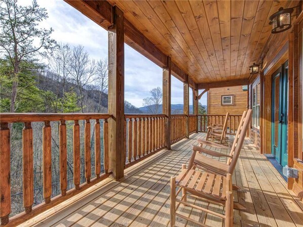 Cabin, Multiple Beds, Hot Tub, Mountain View | Balcony