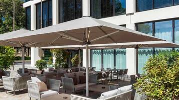 Bar (in der Unterkunft)