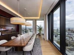 1 habitación, ropa de cama de alta calidad y minibar