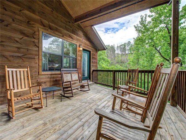 Cabin, Multiple Beds, Hot Tub, Mountain View | Balcony