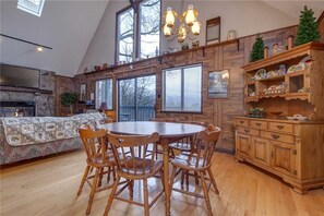 Cabin, Multiple Beds, Jetted Tub | Private kitchen | Fridge, microwave, stovetop, dishwasher