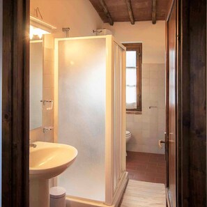 Ferienhaus, 2 Schlafzimmer, Raucher, Poolzugang | Badezimmer