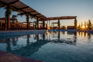 Outdoor pool - Entrevalle Hotel Boutique (Valle de Guadalupe)