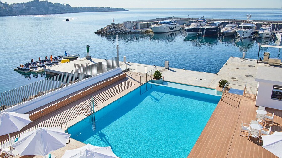 Calanova Sports Residence