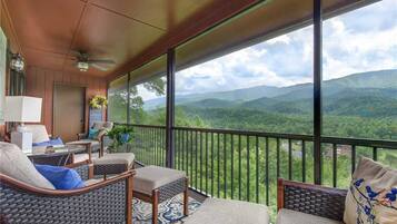 Condo, Multiple Beds, Hot Tub, Mountain View | Balcony