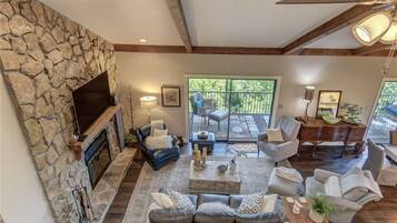 Condo, Multiple Beds, Hot Tub, Mountain View | Living room | 42-inch TV with cable channels, fireplace