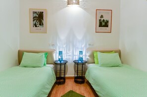 Blackout curtains, free cots/infant beds, rollaway beds, free WiFi - L'Auberge de Tennis MSC (Saâda)
