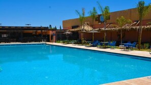 Outdoor pool - L'Auberge de Tennis MSC (Saâda)