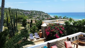 Terrace/patio - Ecolodge Vistamar (Enriquillo)