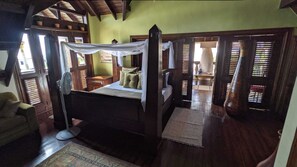 Deluxe Suite | Free WiFi, bed sheets - Ecolodge Vistamar (Enriquillo)