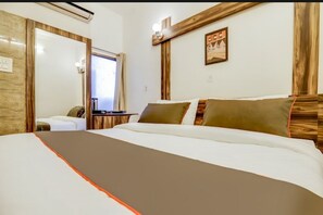 Deluxe A/C Room | Free WiFi - Shri Sai Residency (Jaipur)