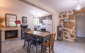 Fridge, microwave, dishwasher, coffee/tea maker