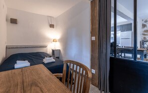 3 bedrooms, iron/ironing board