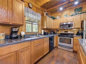 Cabin, Multiple Beds, Hot Tub, Mountain View | Private kitchen | Fridge, microwave, stovetop, dishwasher