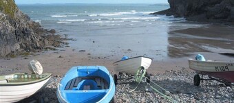 Driftwood Cottage - Three Bedroom House, Sleeps 5