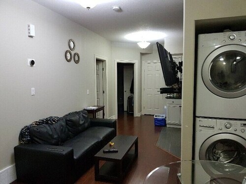 Maple Leaf Bedroom Su