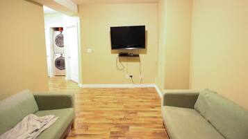 Téléviseur, bureau