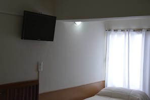 Twin Room | Iron/ironing board, free WiFi, bed sheets