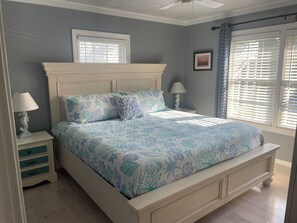 3 slaapkamers, een strijkplank/strijkijzer, wifi