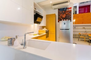 Apartemen, 1 kamar tidur | Dapur pribadi | Lemari es besar, microwave, oven, dan kompor