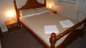 Family Room (Room 11)