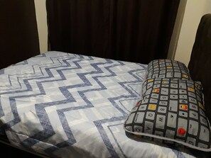 2 bedrooms, desk, free WiFi, bed sheets - Hollydayhouse  (Prudentopolis)