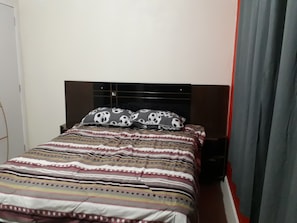 2 bedrooms, desk, free WiFi, bed sheets